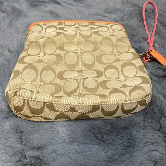 Coach Wrist Bag - Picture 7 of 12